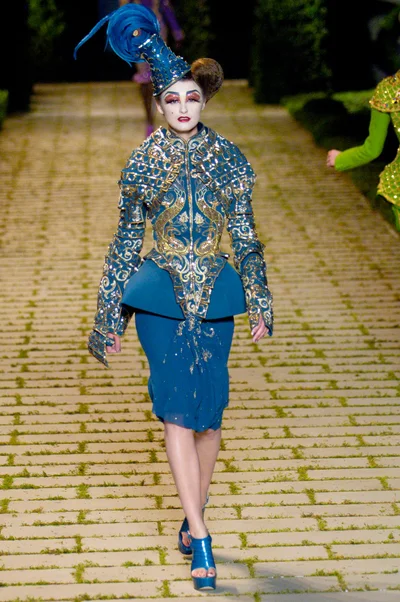 Look 12